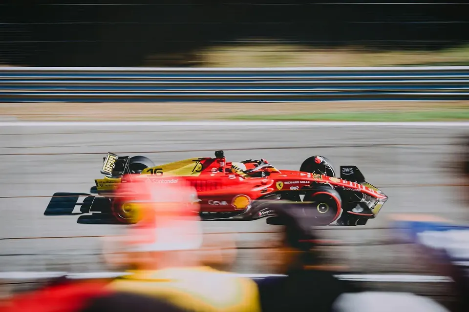 Managing Traffic: Strategies for Silverstone Race Success
