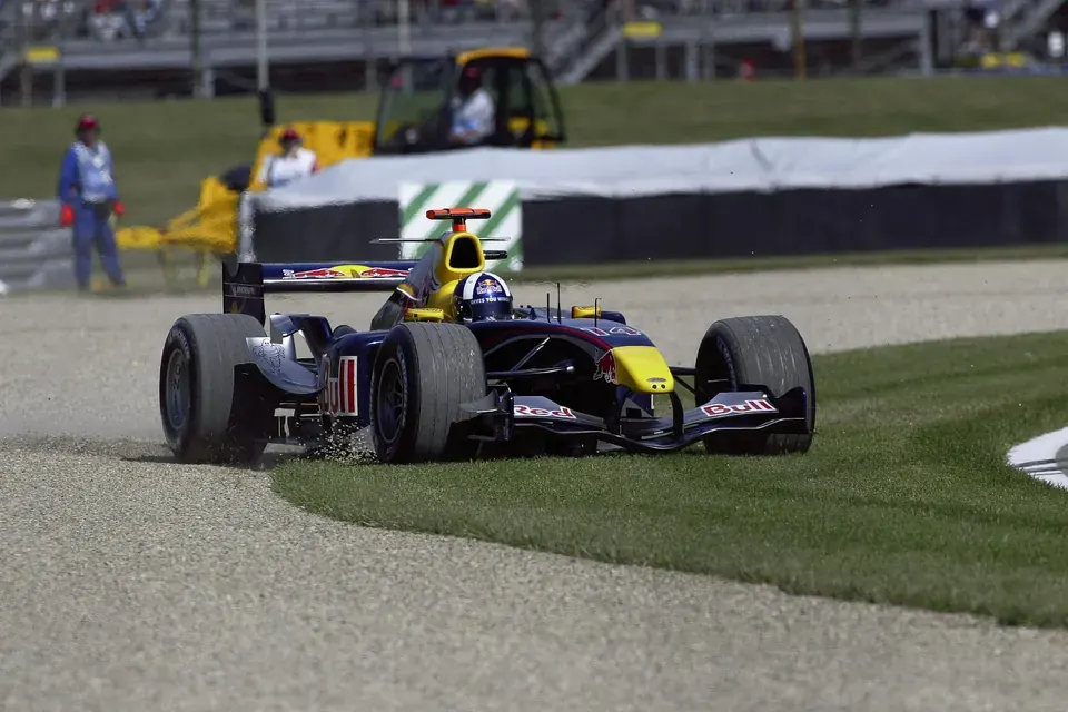 **Masterclass Drives in Wet Conditions at Silverstone**